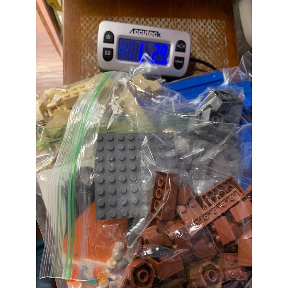 Lego Lot 1lb 2.9oz Of Blue, Gray, Brown assorted - Picture 6 of 6